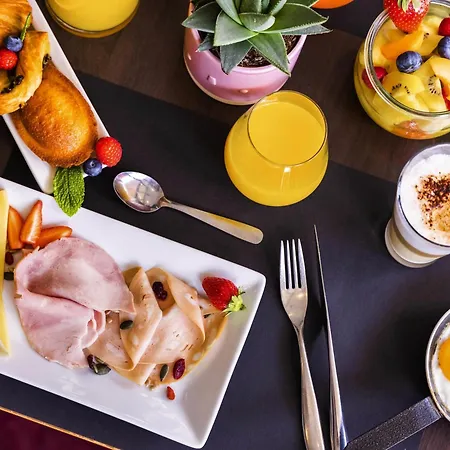 Готель Mercure Nord Тур